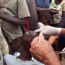 Atendimento a crianças em Chavundira, Tete e Moçambique, na África