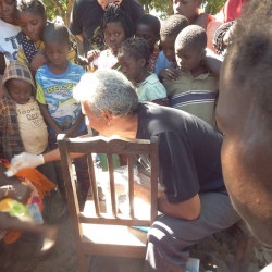 Atendimento aos moradores de Chipindauwe, Manica, Sofala